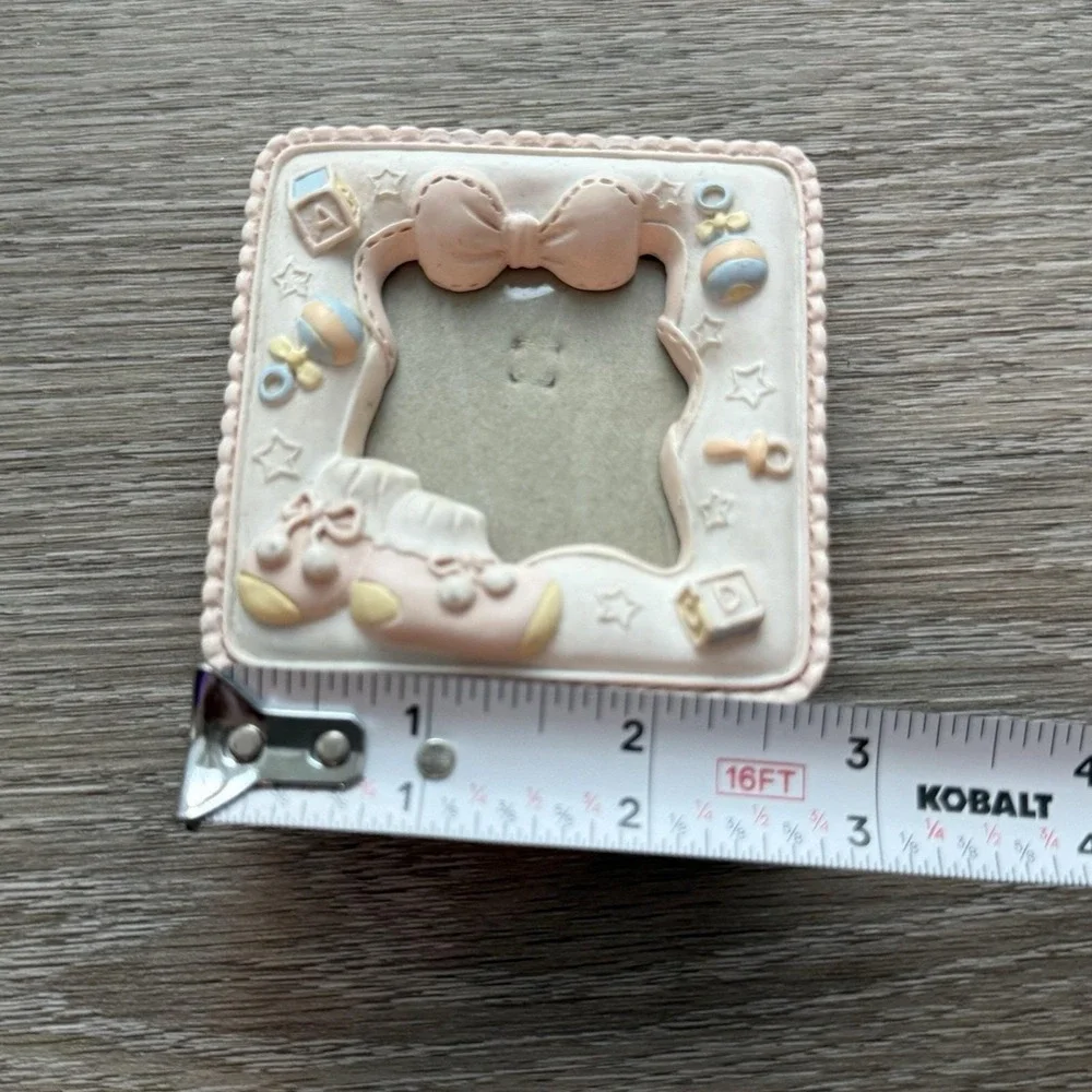 Vintage Baby Girl‎ Nursery Mini 3D Picture Frame Pink Resin Bow Booties 1.5x1.5